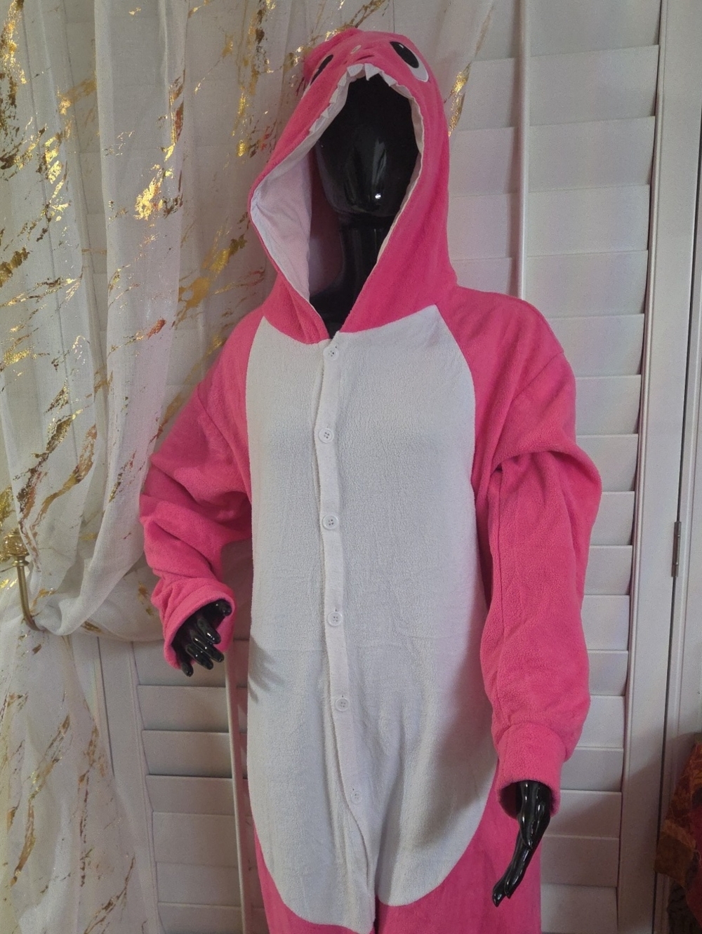 NWT Adult Onesie Markest Vibrant Pink SHARK Hooded 1 piece, SIZE L